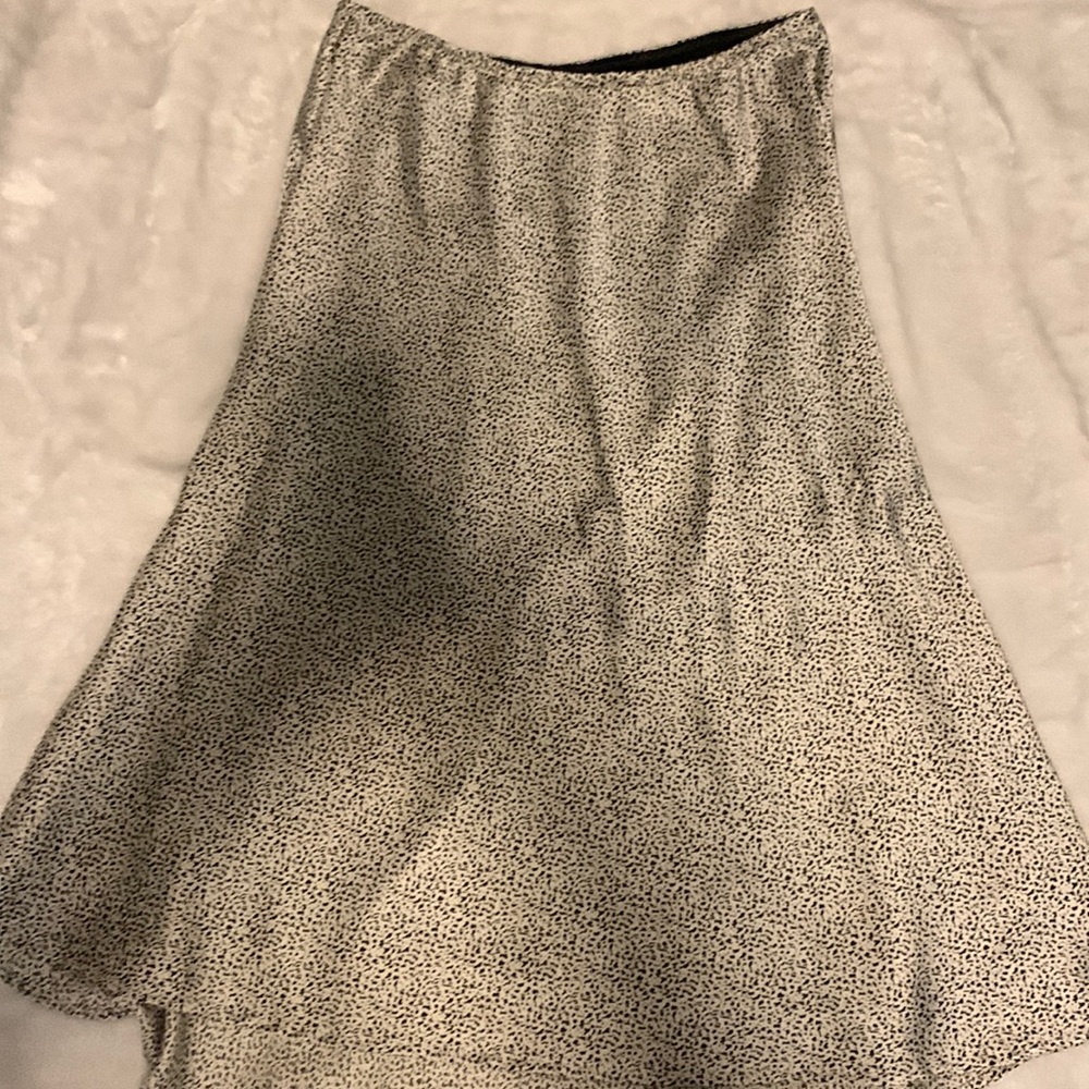 Sienna sky midi skirt size large